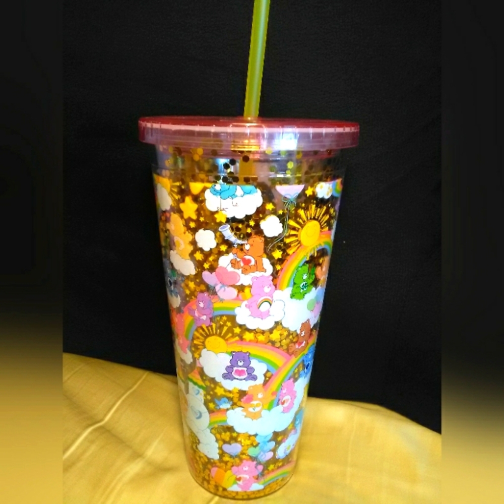 ADORABLE CARE BEARS MAGICAL TUMBLER W/ RAINBOWS GLITTER CLOUDS & MORE (HUGE)